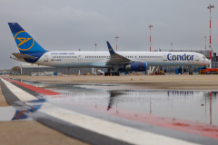 Hamburg Airport: Condor (DE / CFG) |  Boeing 757-330 B753 | D-ABOB | MSN 29017