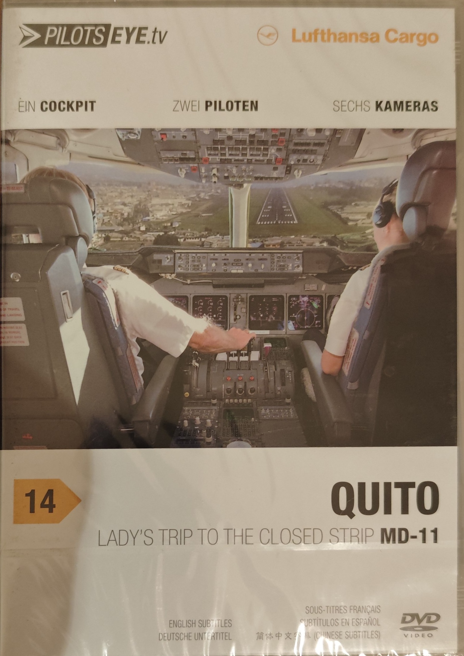 PilotsEYE.tv | QUITO | Cockpitmitflug MD-11F | Lufthansa Cargo | "Lady's trip to the closed strip"